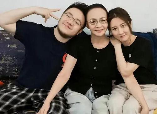 娱乐718吃瓜全部,揭秘娱乐圈最新吃瓜大事件，带你领略明星幕后故事  第2张