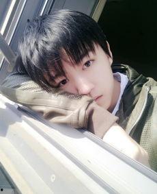 娱乐吃瓜酱帅气的男朋友,帅气男友助力娱乐吃瓜酱星光熠熠  第3张